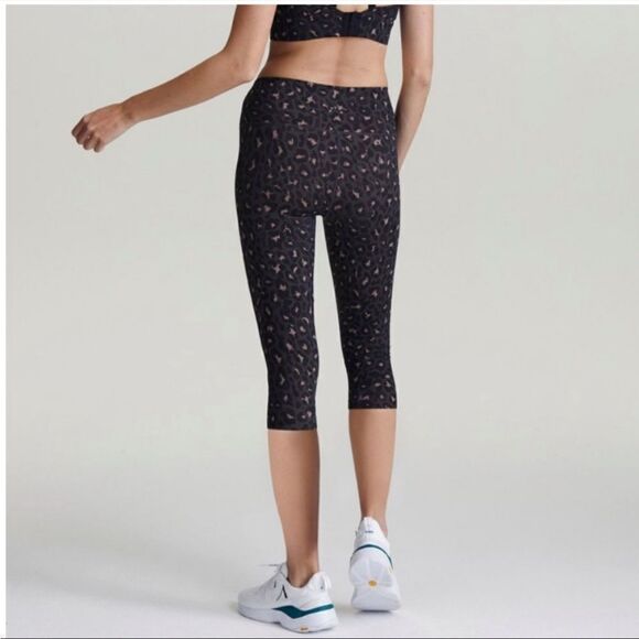 EUC Varley Montero High Waist Cheetah Print Cropped Leggings Sz. S - Picture 3 of 10